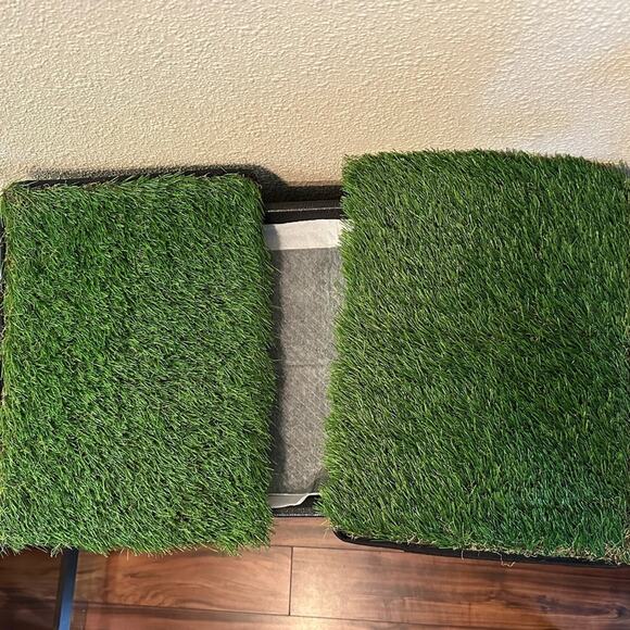 Puppy Potty Grass Pad 17x13 Indoor Use - Picture 3 of 8